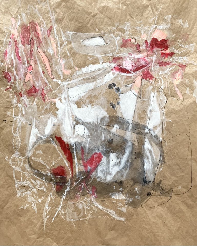 abstraktes Bild mit rot, rose, weiß und schwarz in organischen Flächen auf braunem Packpapier
