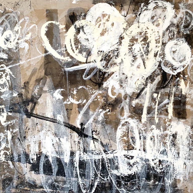 abstraktes Kunstwerk mit weißen und schwarzen Flächen und gestischen Elementen auf braunem Packpapier (auf Leinwand)
